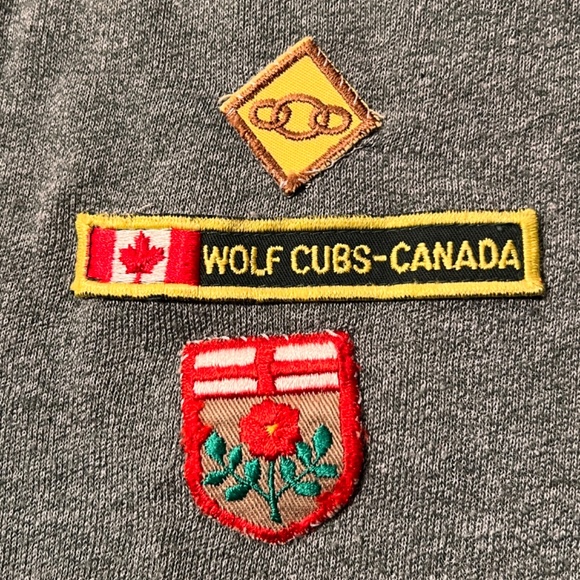 Vintage Kids 80's Boy Scouts Of Canada Official Cub Jersey With Patches Calgary - Picture 4 of 8